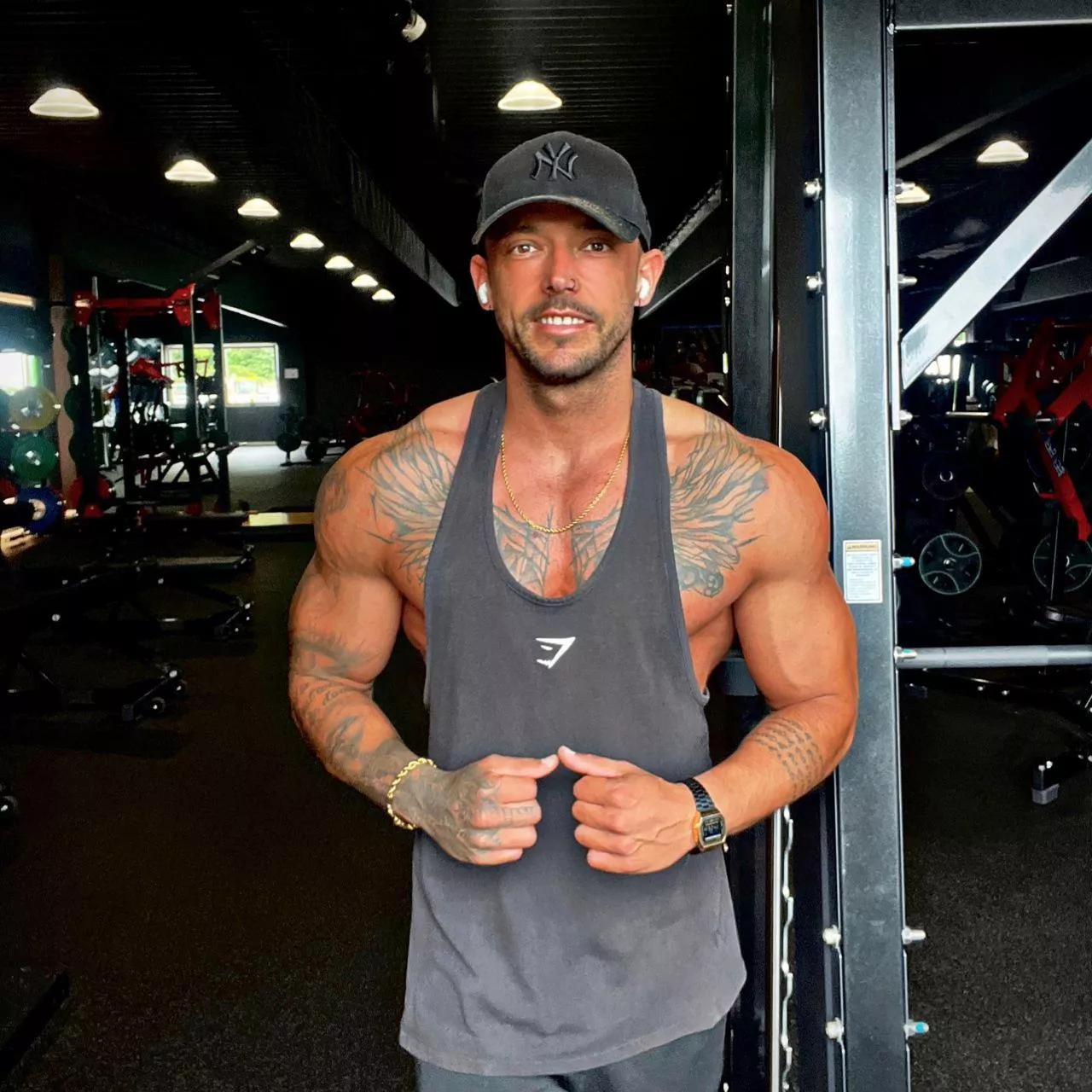 [33] Single for 2 years now… would you date me? :)