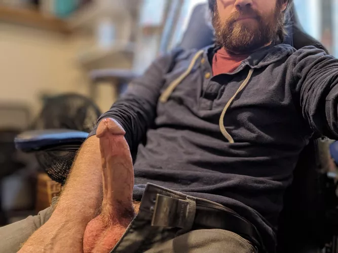 [37] 30 minutes of work left. 30 minutes for you to tease and edge me under my desk. 30 minutes until I drag you to the bedroom and use you relentlessly.