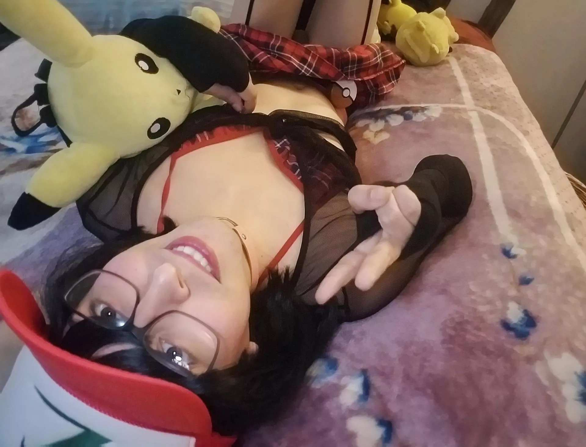 Anyone want to challenge Femboy Ash?? :3