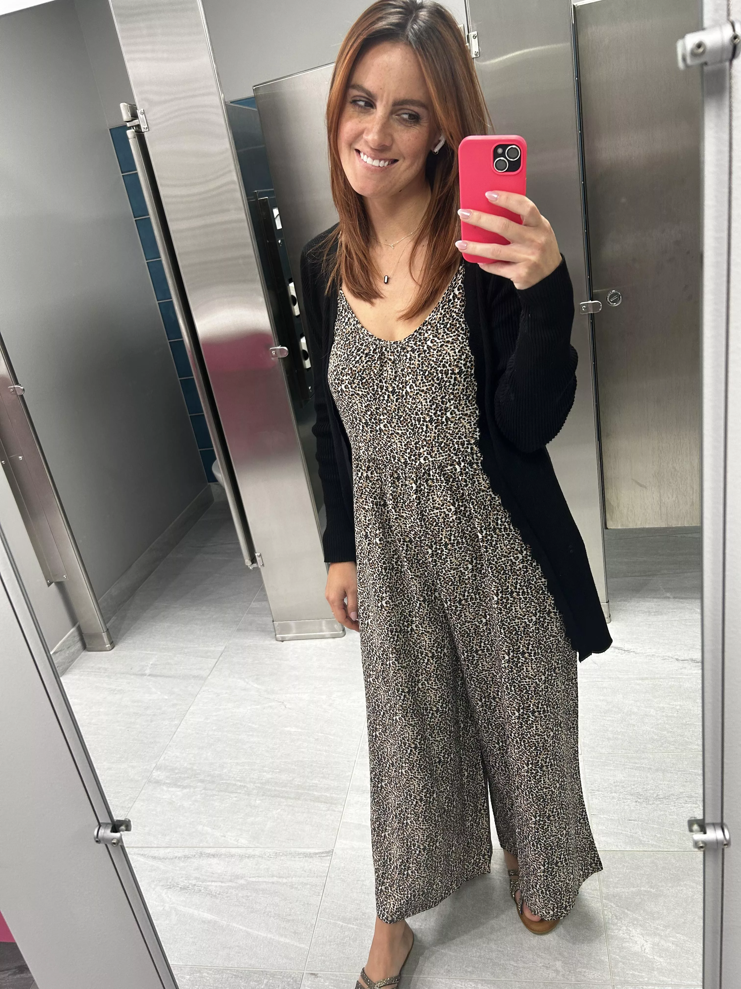 beautiful greetings from a cute girl. [F]