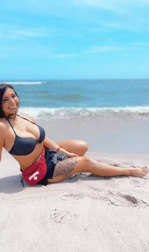 Beauty and the beach 🥰