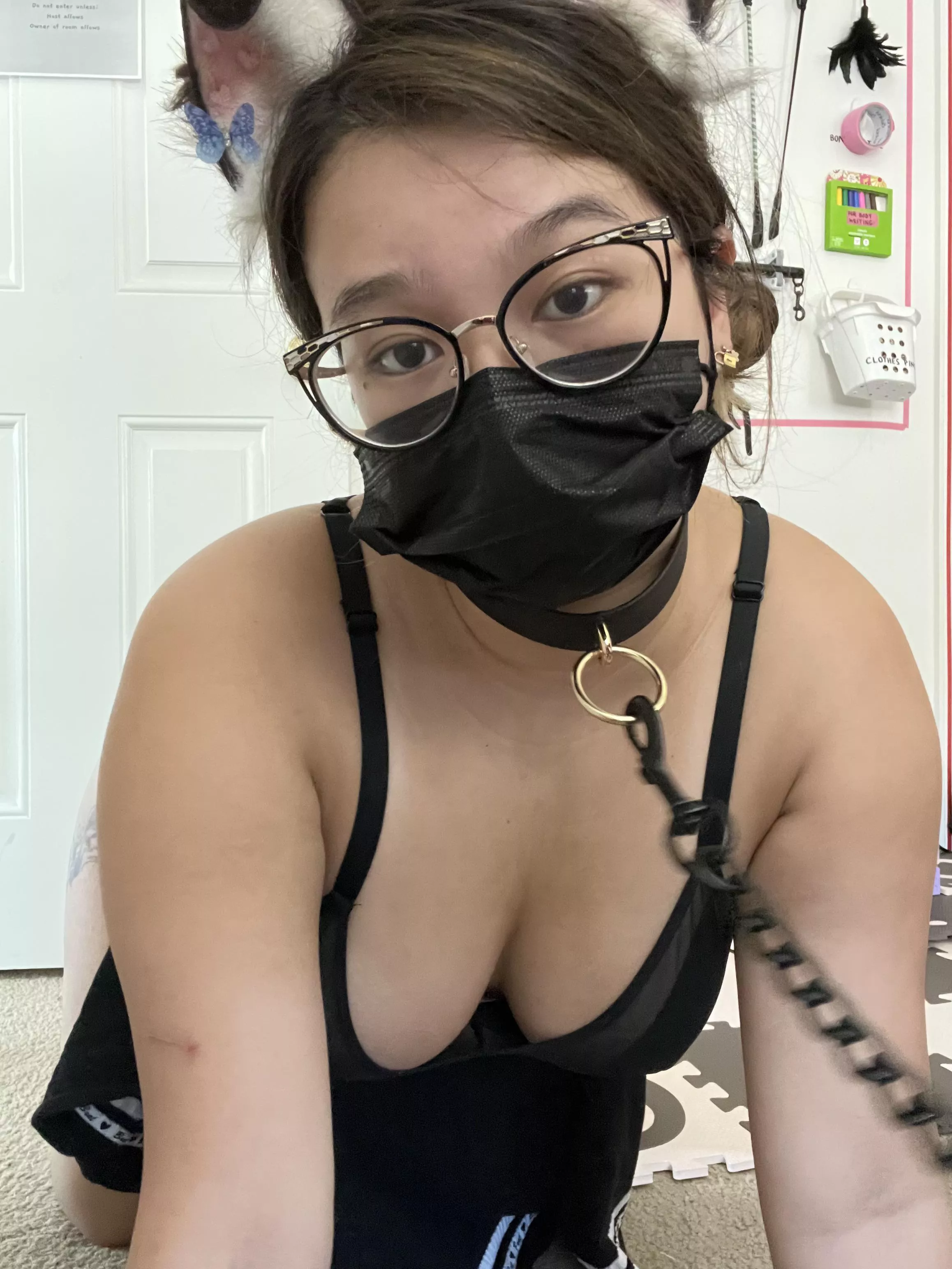 [F] pull me around like the little bitch I am 🐾