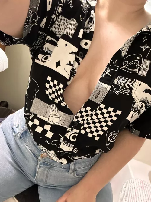 Feeling a little self conscious today but I still wanted to post something 🥰