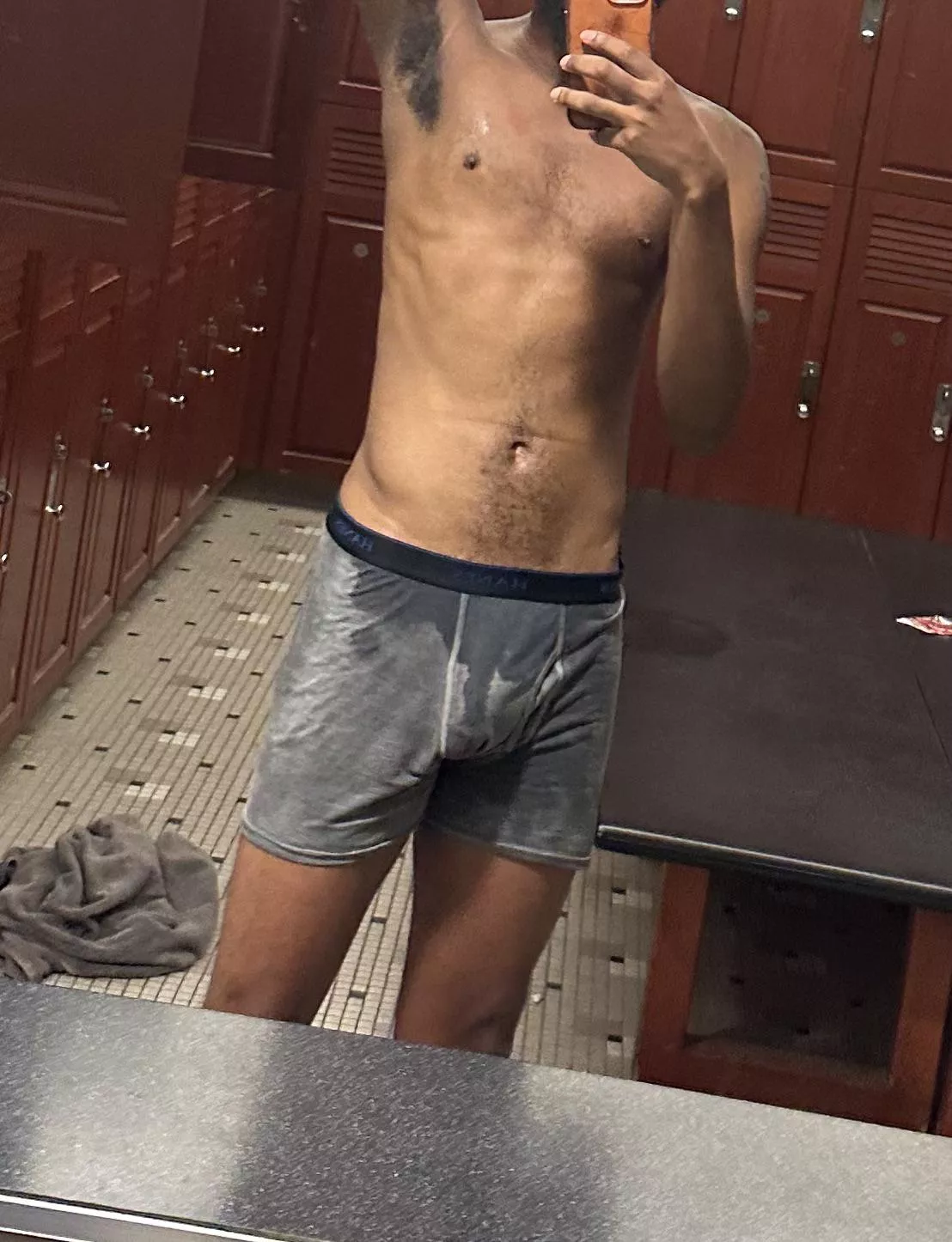Fuck I got so sweaty at the gym today