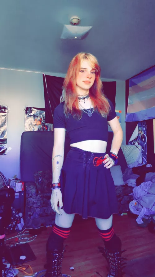 Hey there wich cuties need a hug?🖤🩵🩷🤍🩷🩵🖤