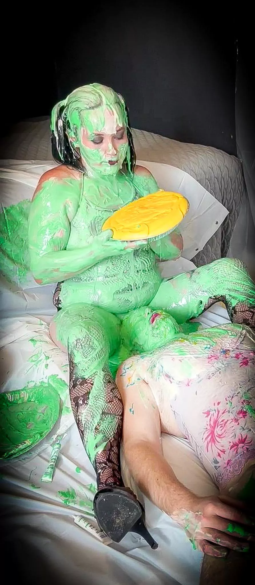 Hmmm... Now where did this yellow pie end up? 🤔💛💚💦