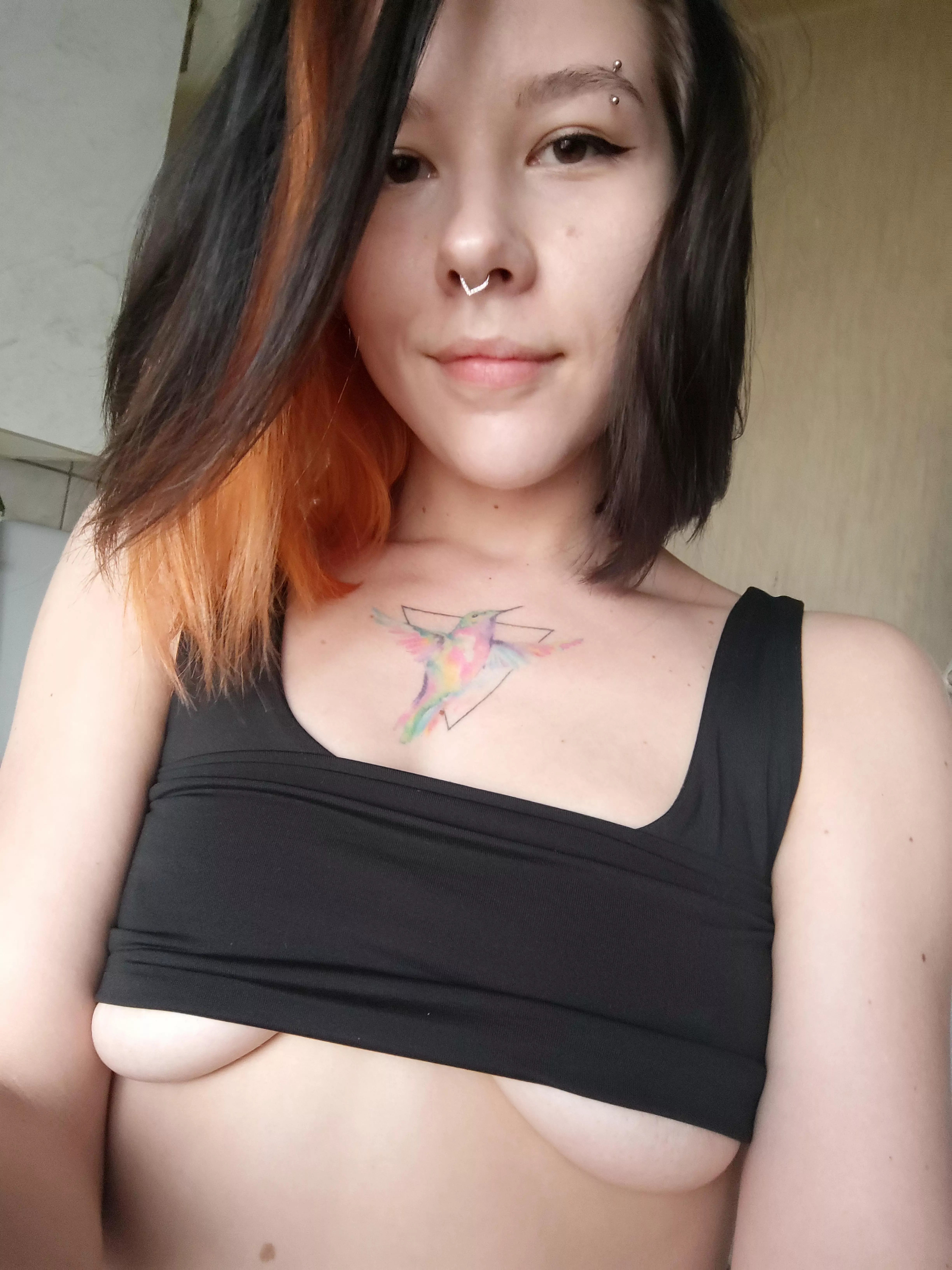 How do you like my croptop?