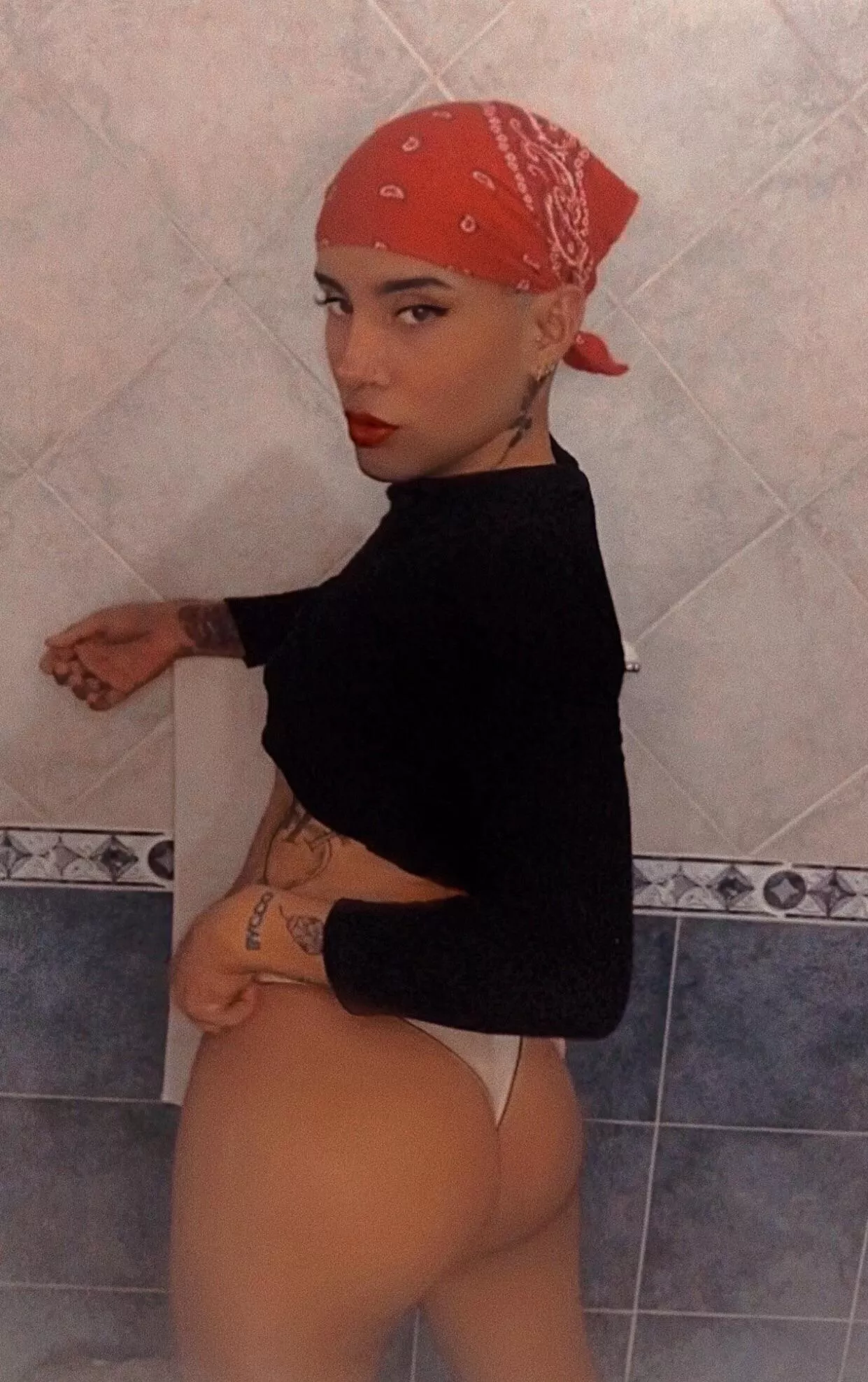 I want you to leave my ass like the color of my lips