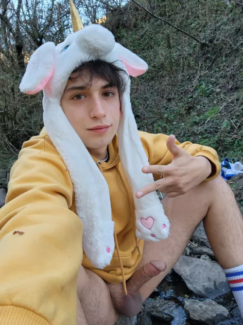 Jerking off in the woods 🍃 I'm basti 19yrs