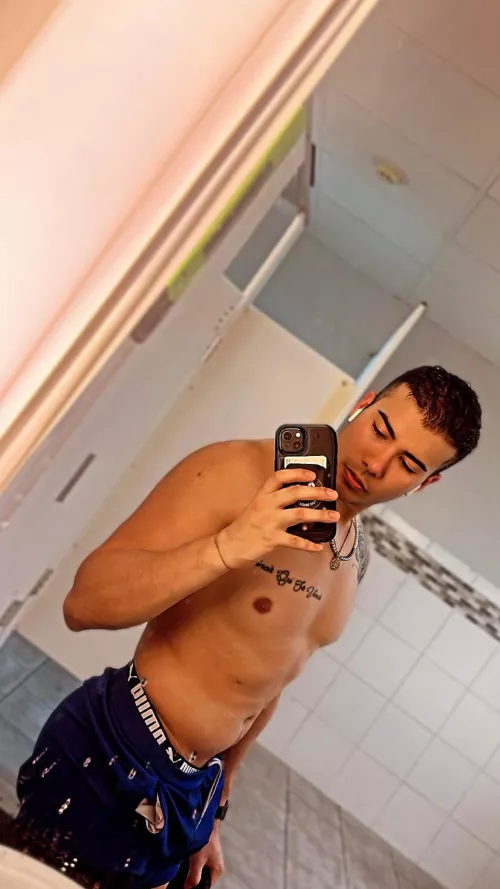 Just a PSA… body dysmorphia is real.