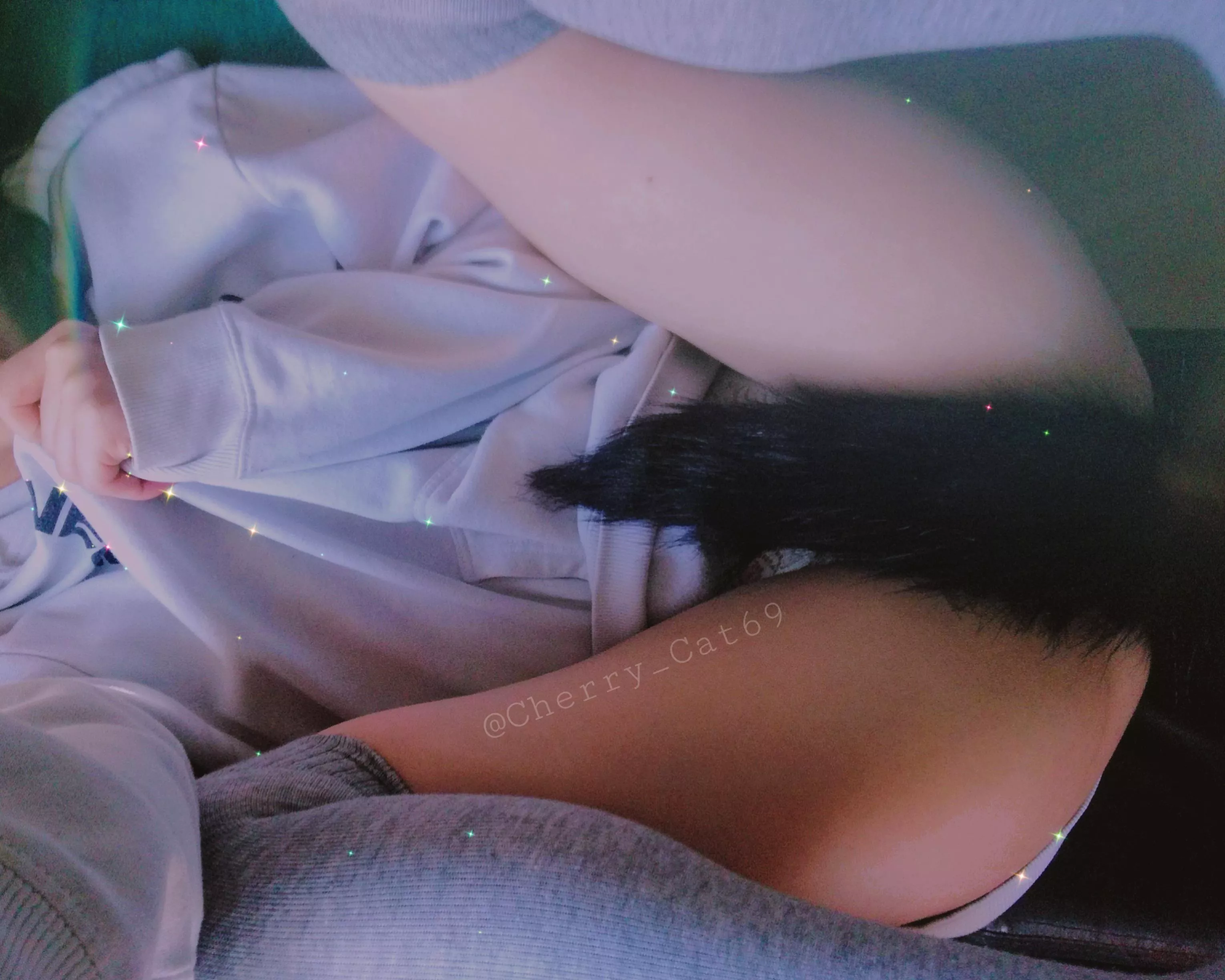 Kitty would like to cum please~