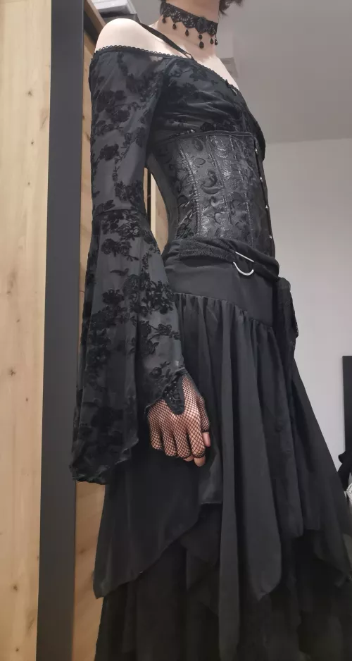 My first fem outfit. Friend helped me pick clothes :3