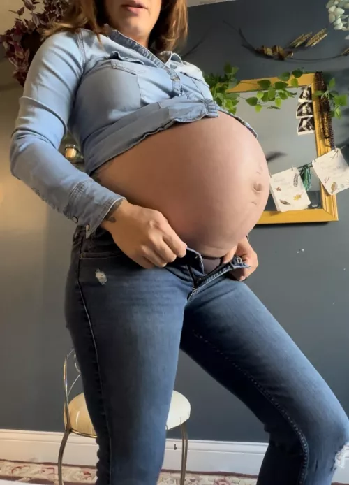 Super pregnant but technically everything still fits right?