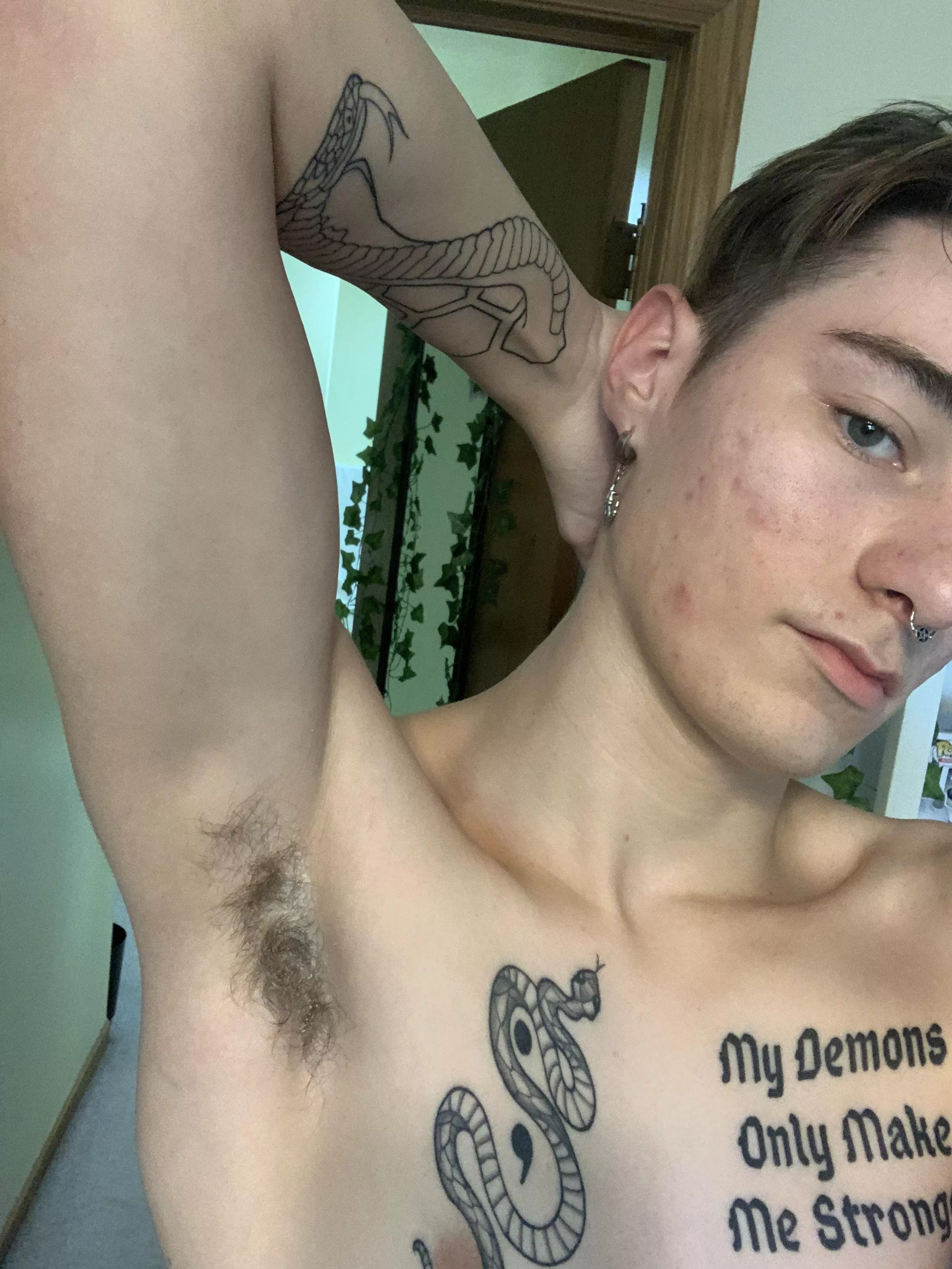 Wanna lick my post workout tatted twink pit?