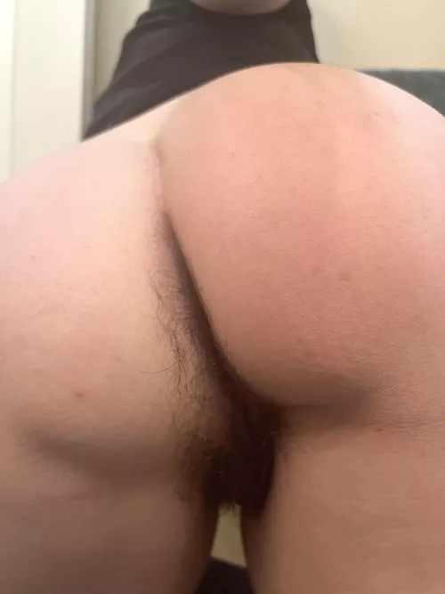 Would you pound my [h]airy ass?🔥