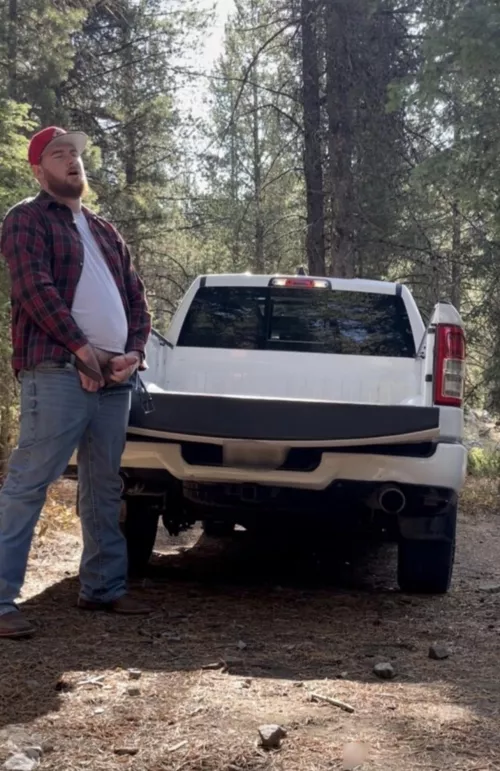 Woulda been cooler if you were on the tailgate 🤷‍♂️