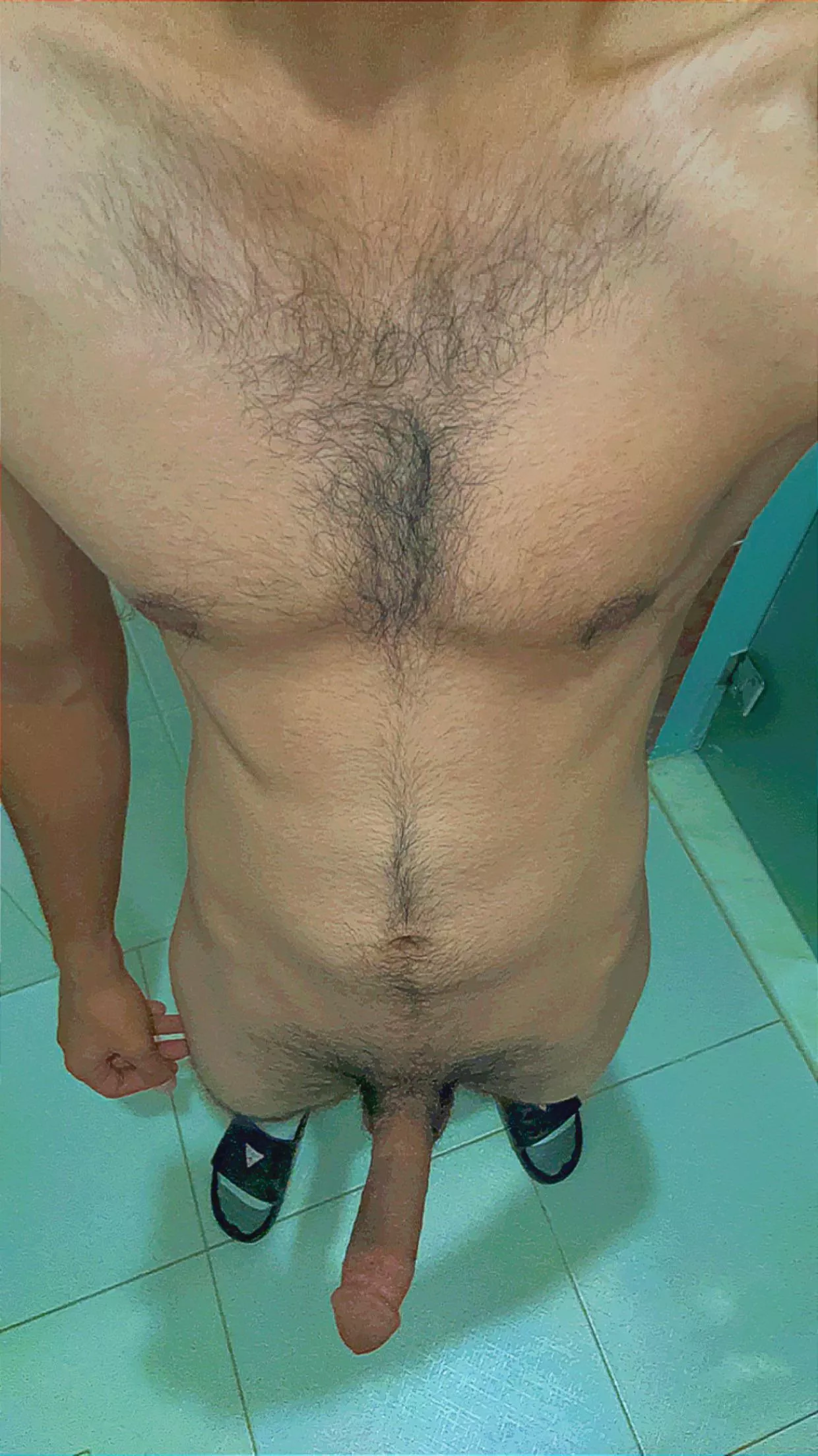 24, Riyadh Saudi Arabia. Send me a message 🙇‍♂️