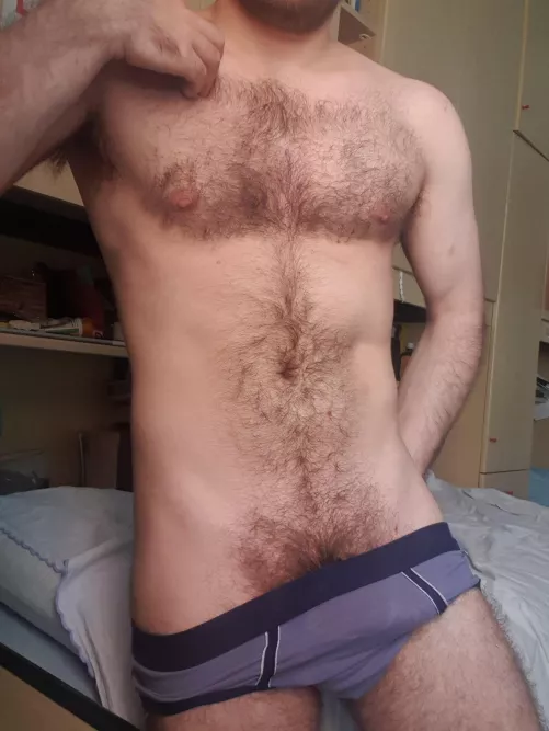 Brown hair or is the light? 🤔