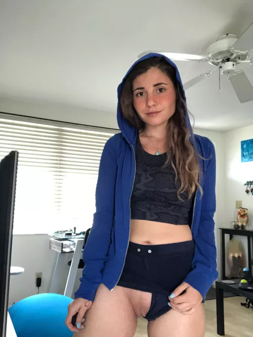 I’m just 5ft and this is my sleepy gym fit … no panties of course :)