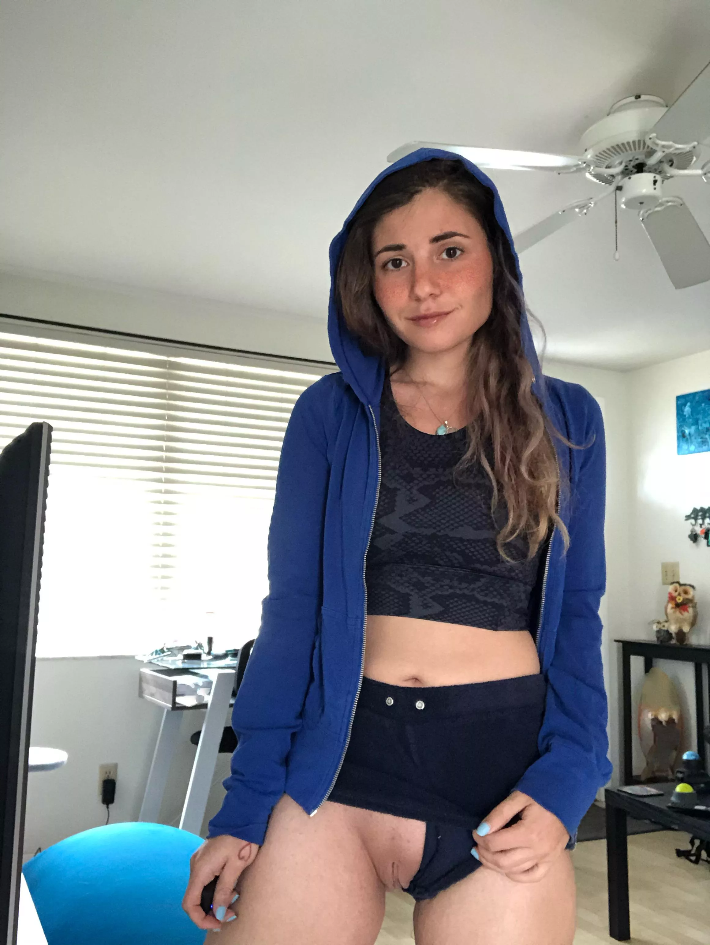 I’m just 5ft and this is my sleepy gym fit … no panties of course :)