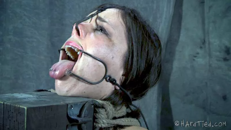 Incredibly helpless and hot (Juliette March)