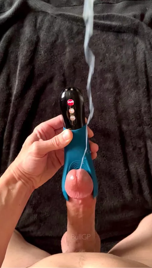 Look at the cum rope this manta toy produced! You should see the video!