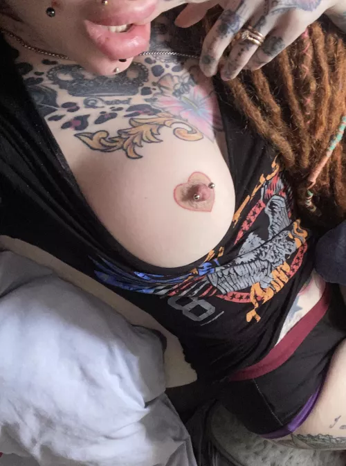 Morning from my tit tat.. Or half of them ;) would you suck it? I can't QUITE reach...