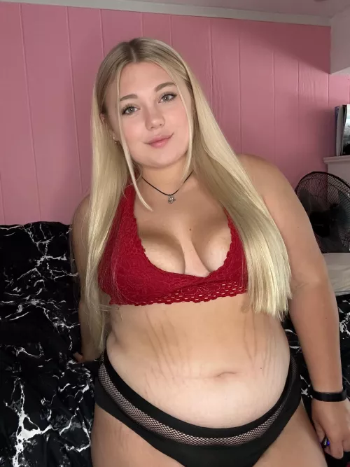 my friend said that boys don’t like bigger girls, prove him wrong