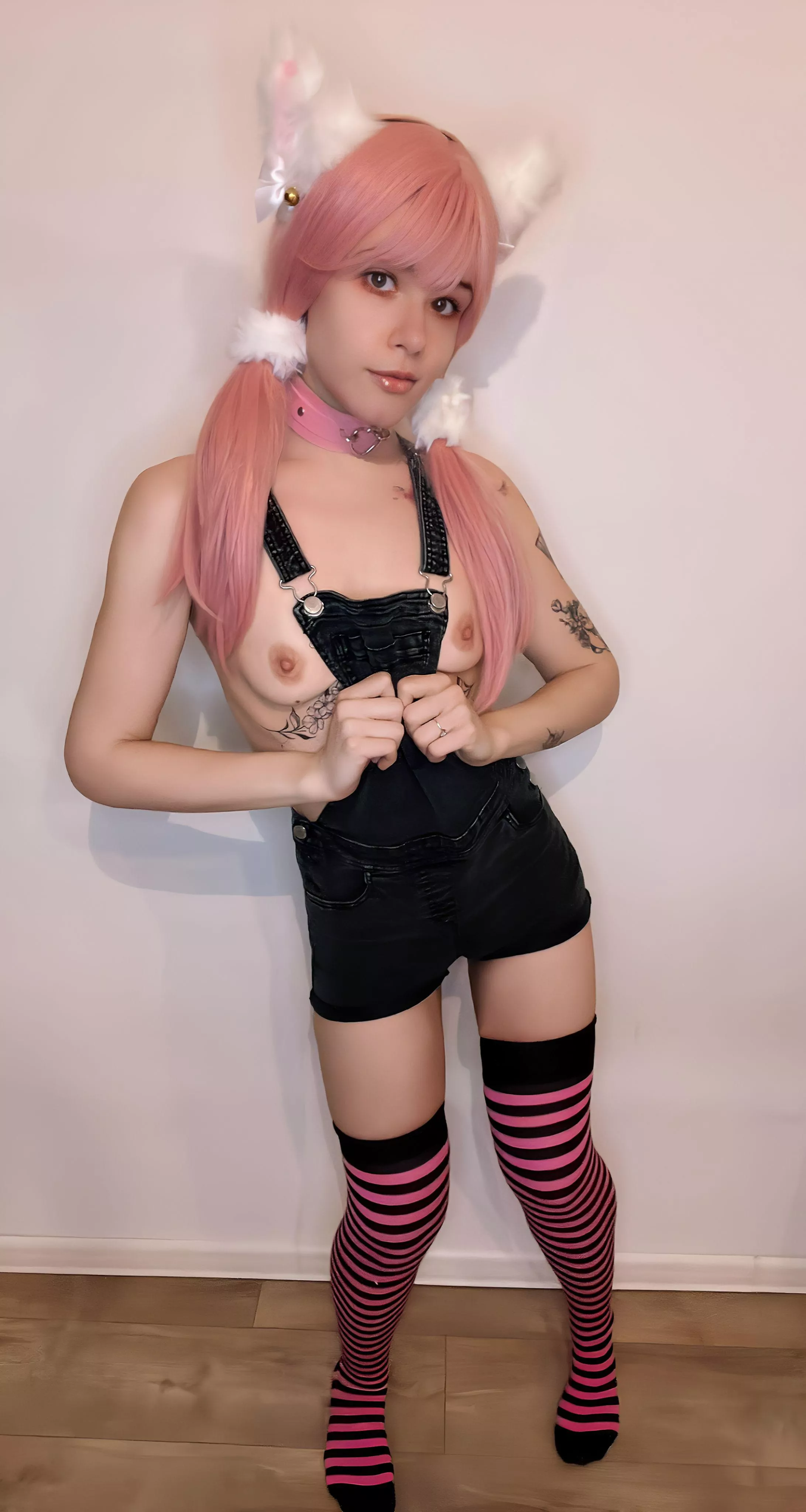 No one is home. Do you want to play with me?