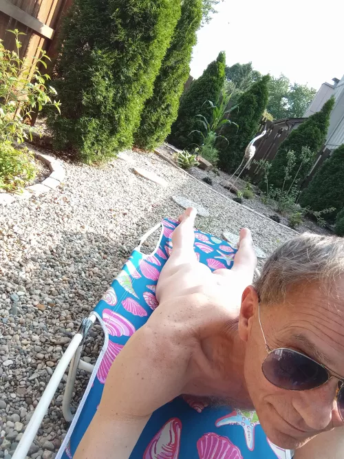 Putting Some Sun On The Bun's