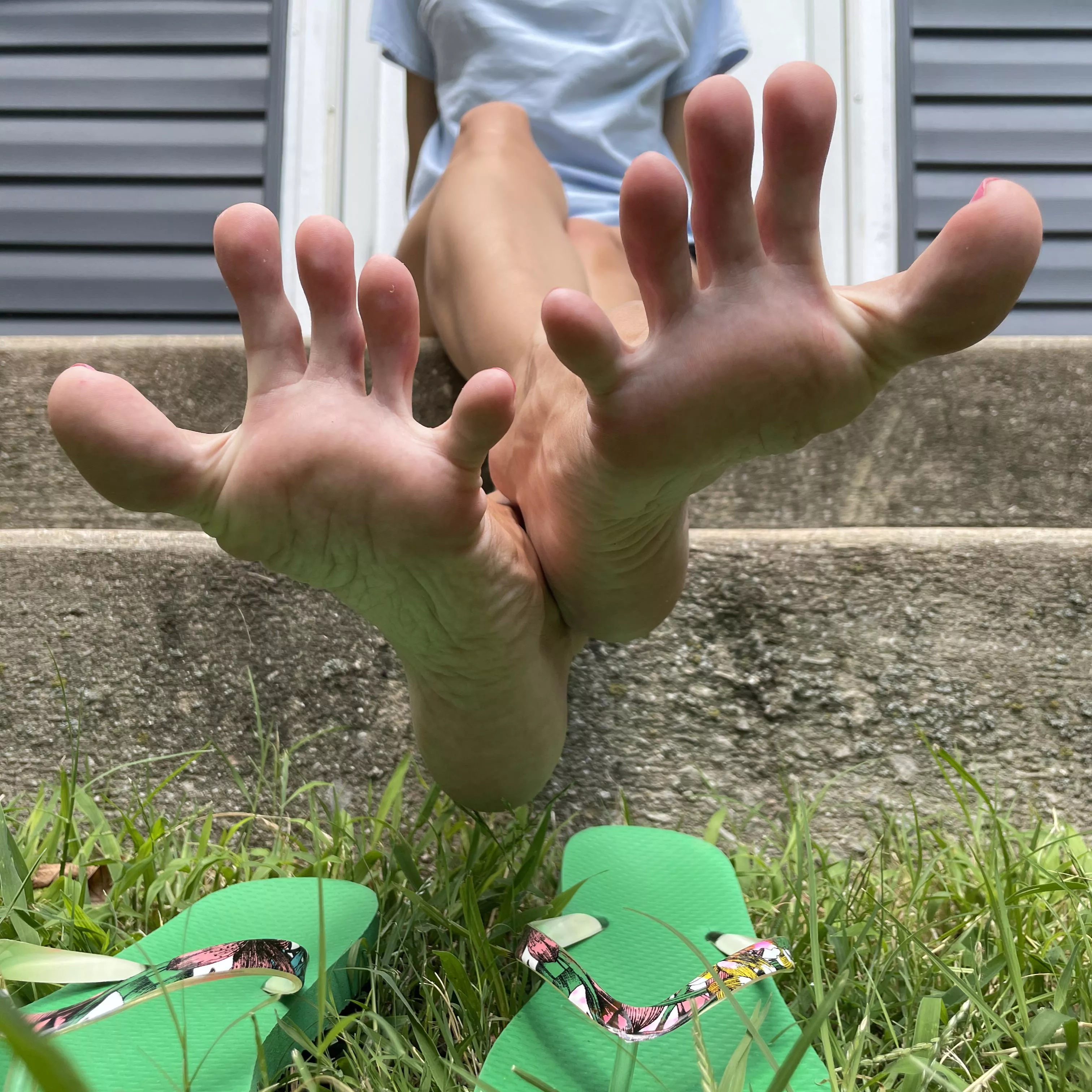 Quite a spread I’ve got, don’t you agree? 👀🫣