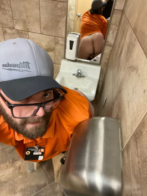 Would you fuck my ass while I’m working