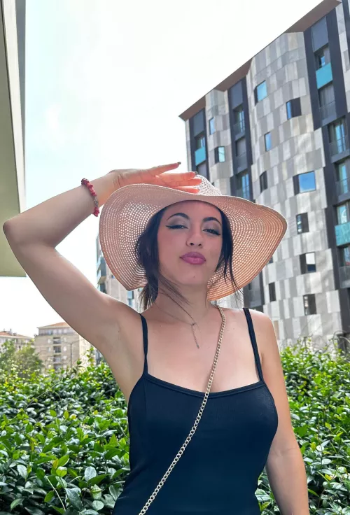 You can see my armpits all day