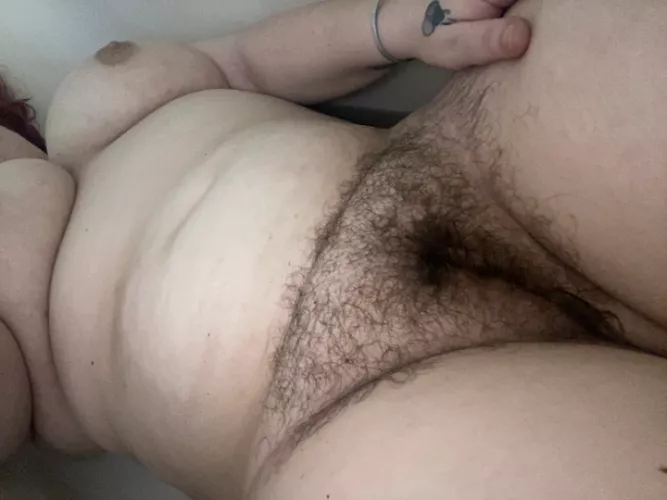 you like thick hairy pussy girls? 😈 [h]