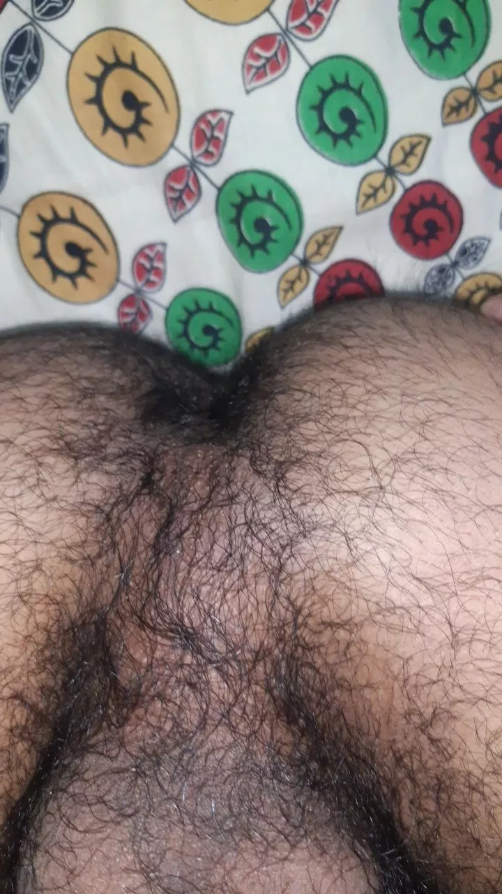 22 bottom who likr to fuck my hairy ass