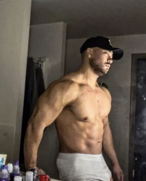 (24) I need an oil boy