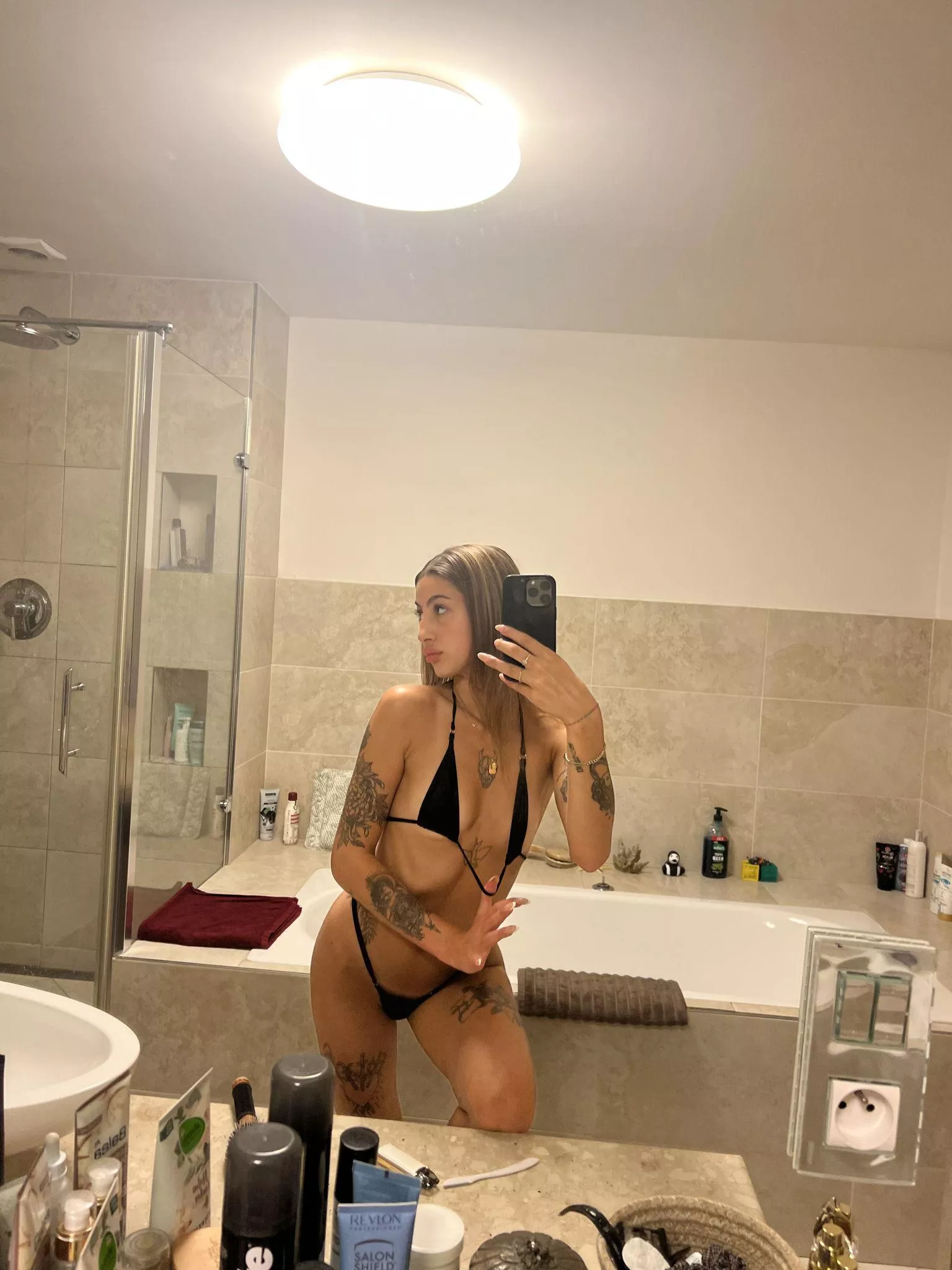 Cute lil mirror pic 😉