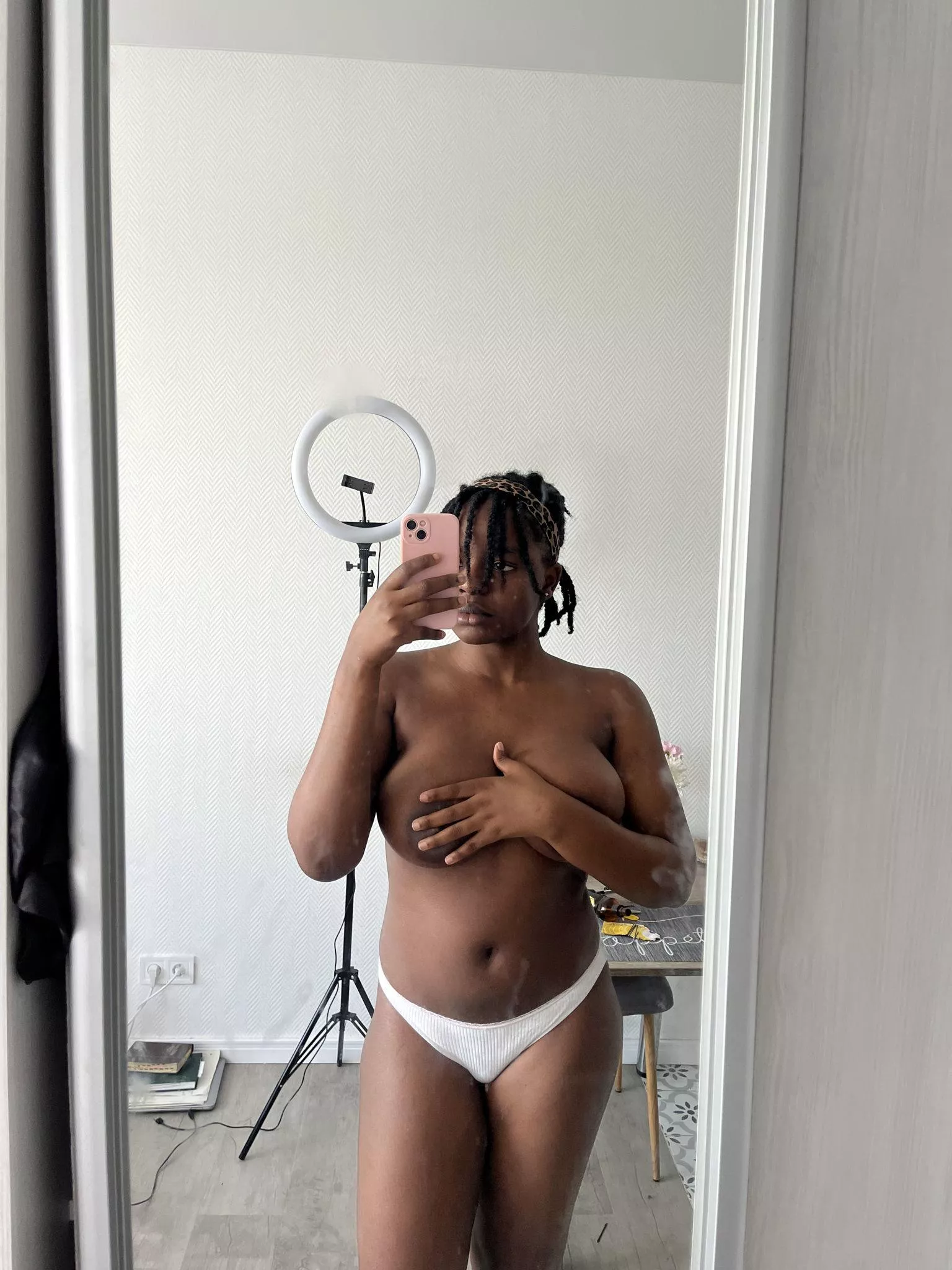 I am teasing my body like a naughty girl