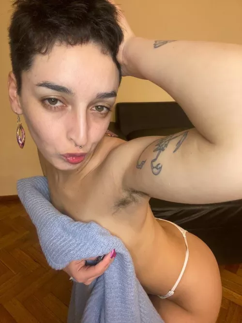 I want you to smell my armpits