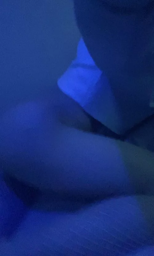 Im 18 and im single :3 dms are open♥️