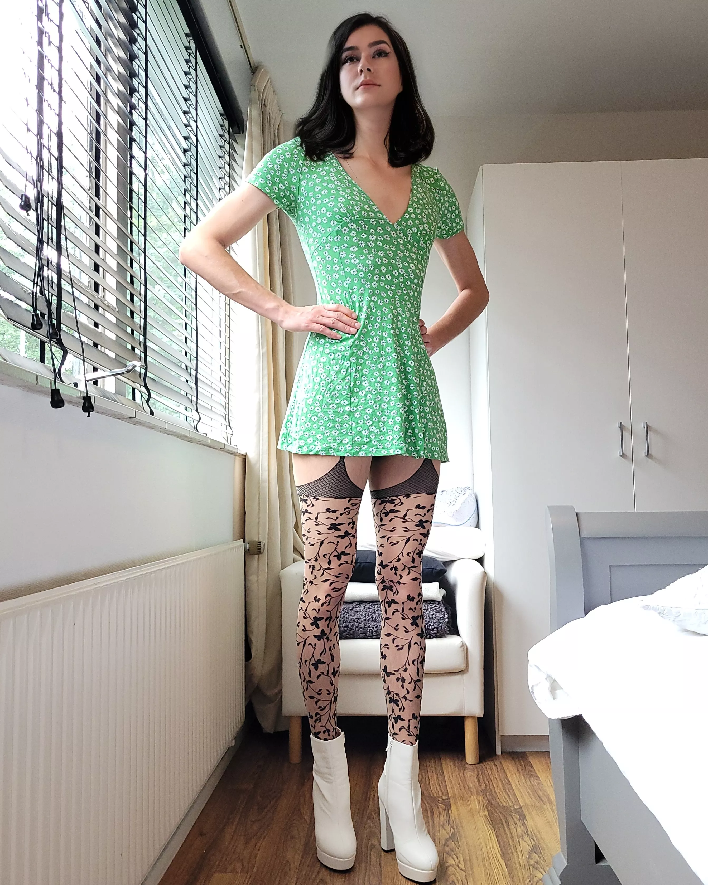 I've had this dress for a while, but never worn it before😅