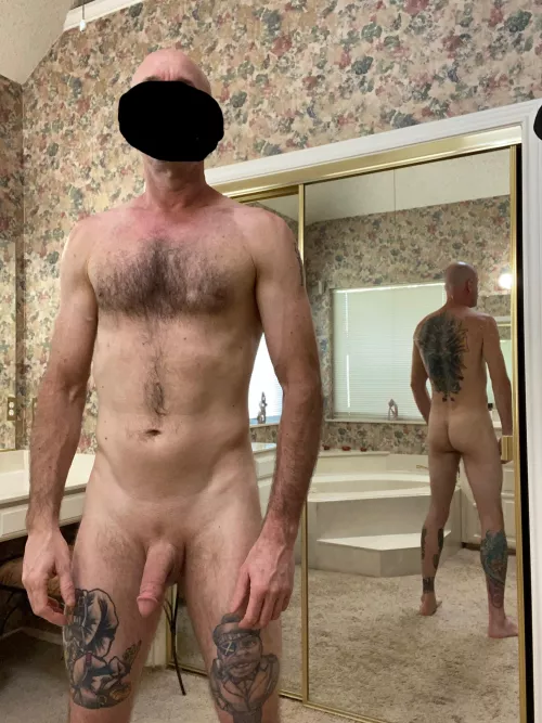 (M) my very first post 😳