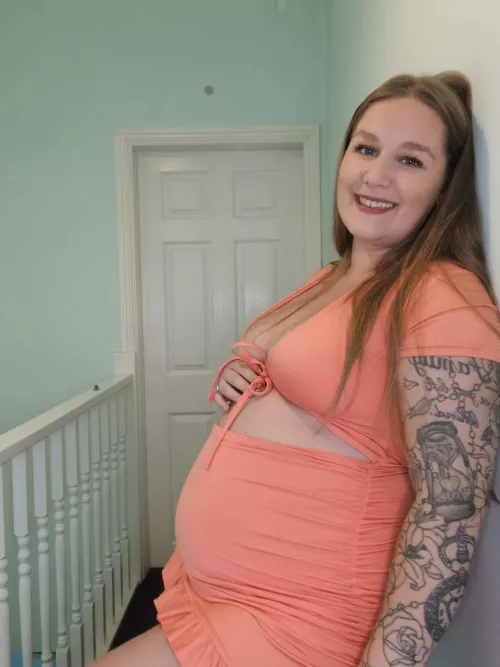 You know a girl likes to be filled with cum when she's already pregnant 😈