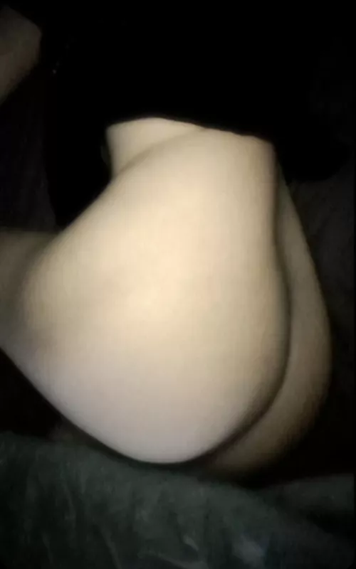 [18] anyone wanna abuse a tiny body with a fat ass? ❤️‍🩹