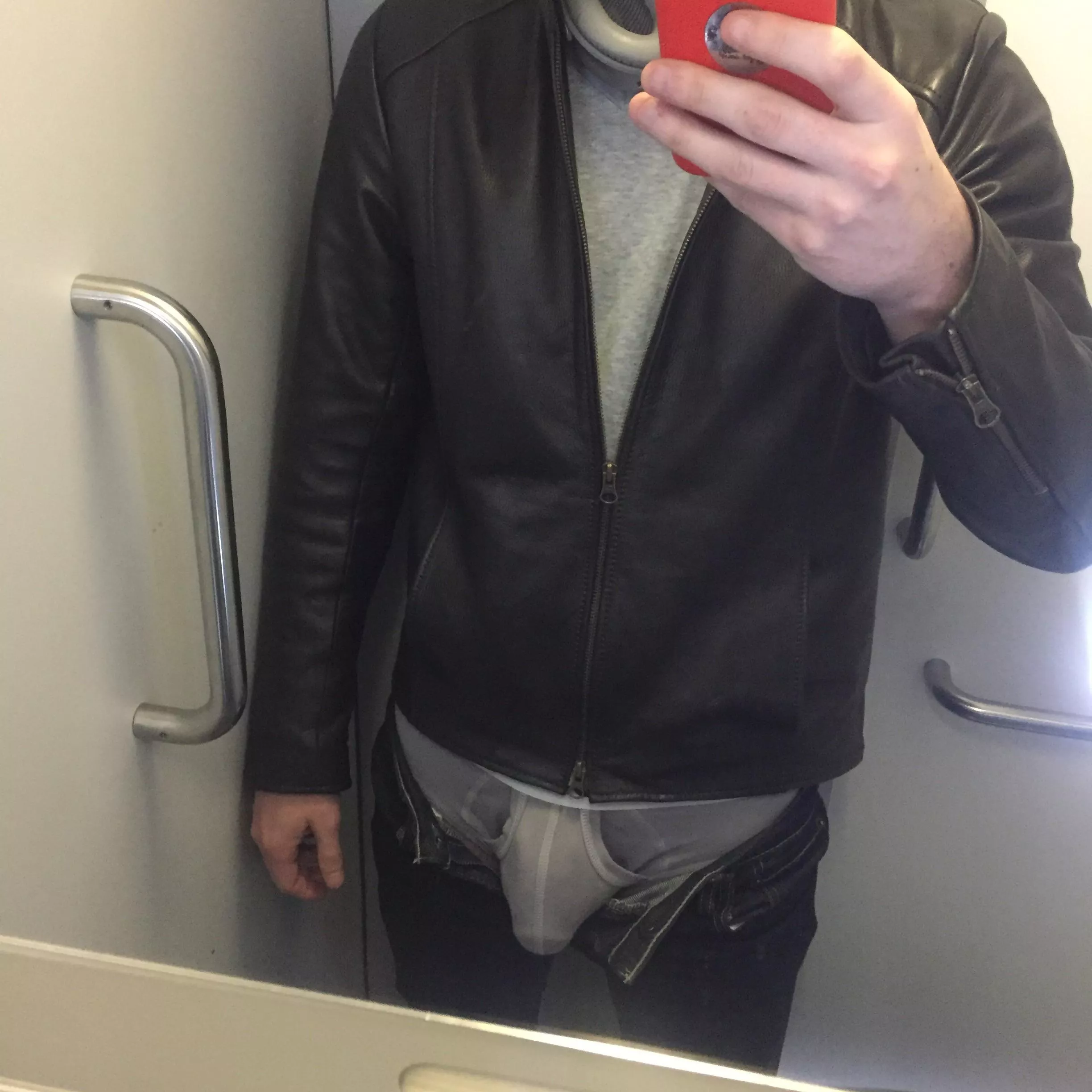 Airplane bulge