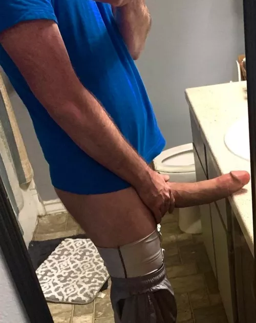 come with me and my greek cock in the shower?