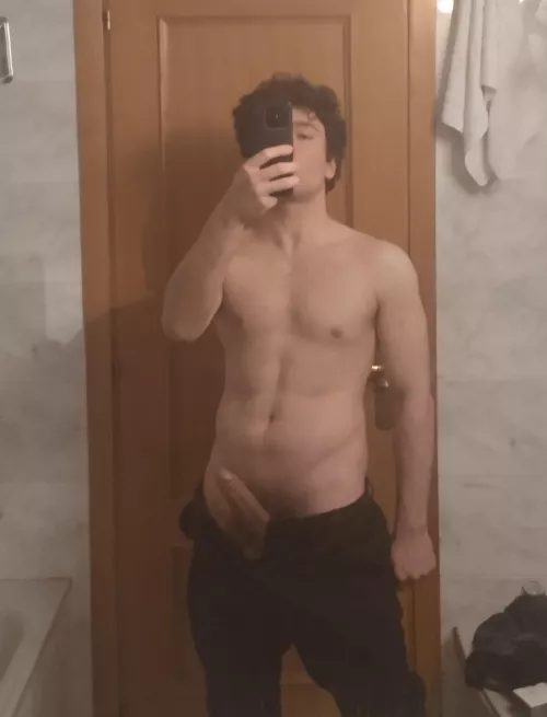 Im craving a tight ass so much