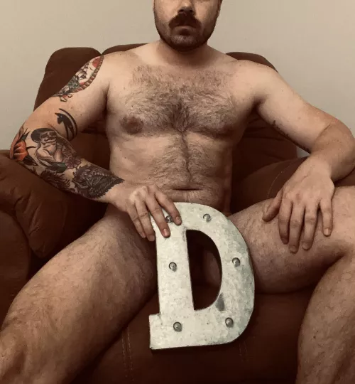 It’s Saturday, but here you are staring at an unsolicited D pic. 🤵🏻‍♂️