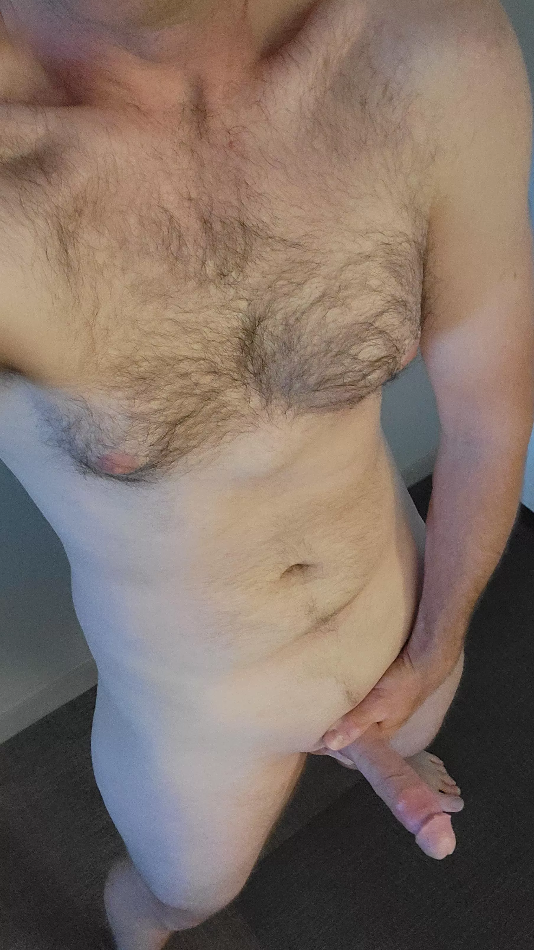 Just your average [34] dad strutting around the hotel room, how would you keep me company?