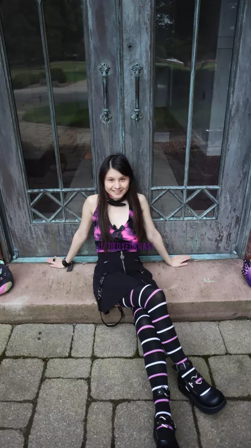 Want to sit next to an Asian cutie, such as mysel[F]?